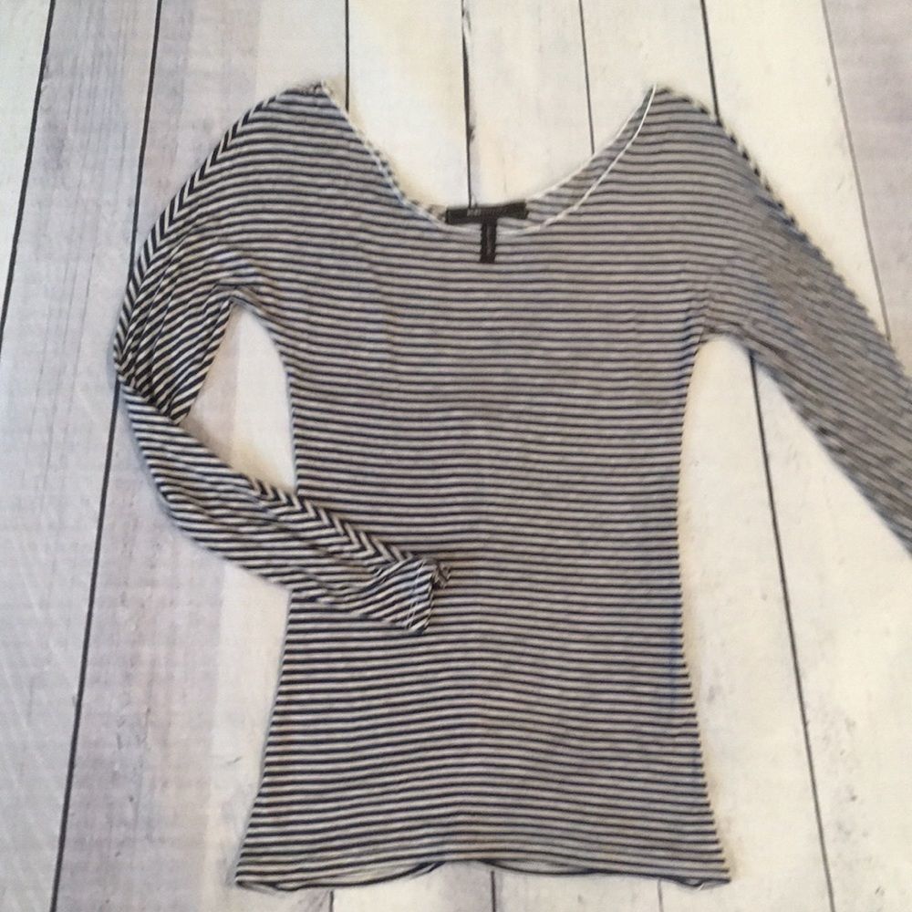 BCBG Sample, Blue & White Striped Long-Sleeved Tee w/Ruched Back - Size XS/S - Picture 7 of 9